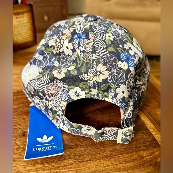 NWT GIRL’S ADIDAS X LIBERTY LONDON FLORAL BASEBALL CAP, Blue/Mauve, Limited Ed - Picture 6 of 9